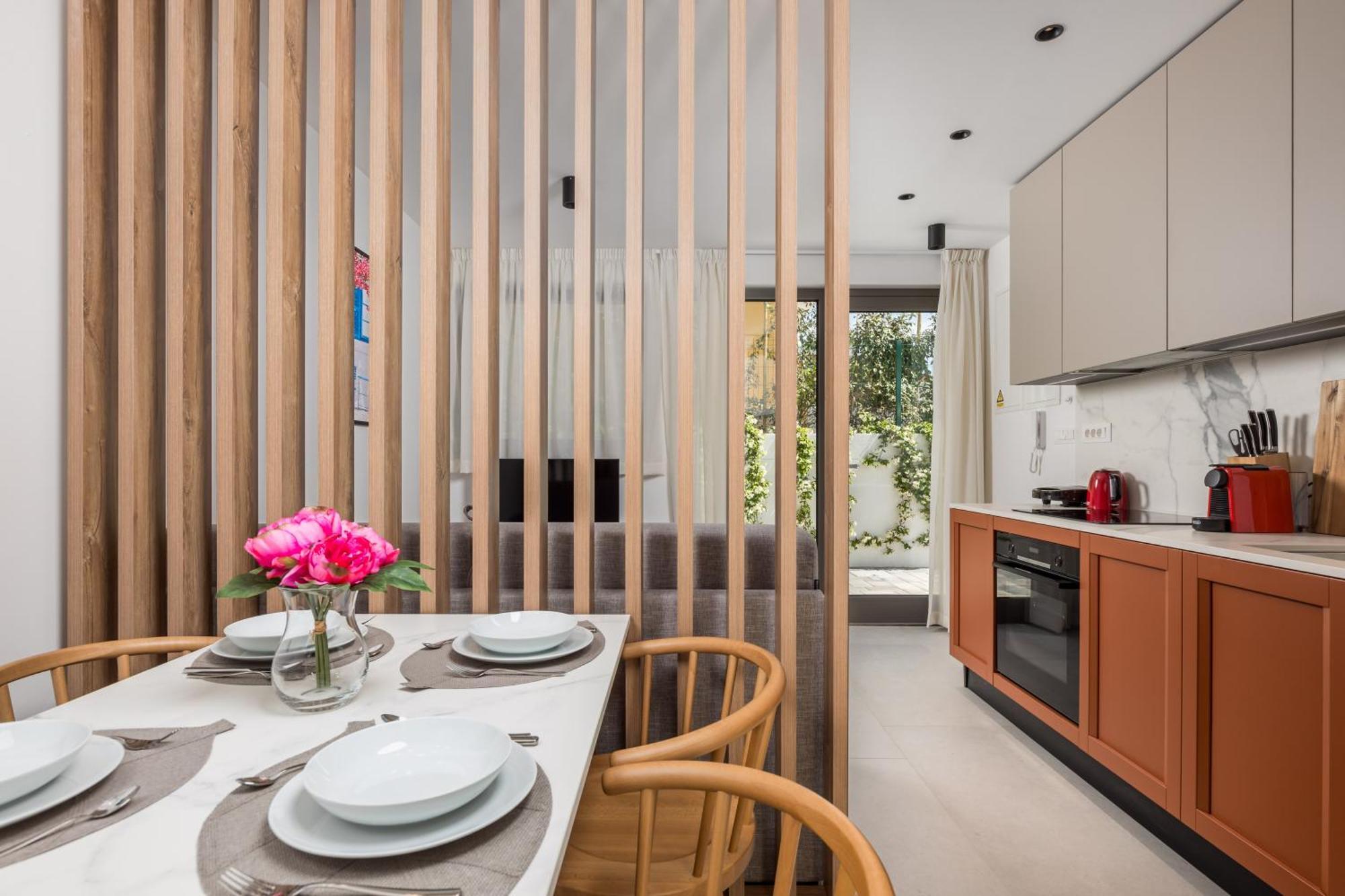 Apartmani Vila Mara M 1 Heated Pool Омишаль Экстерьер фото